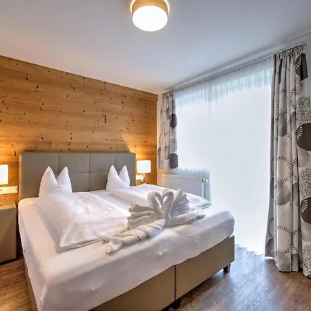 Ski-in, Ski-out Brunner Apartment, Wildschoenau, Cleaning Included * נידראו